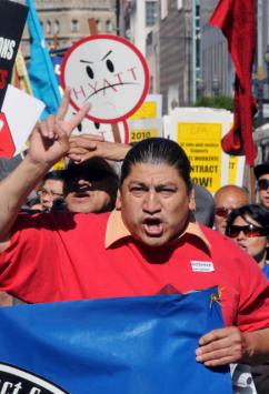Bay Area Hyatt workers protest for a fair contract (Bill Hackwell | Indybay.org)