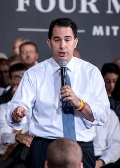 Wisconsin Gov. Scott Walker campaigns for Mitt Romney and Paul Ryan (Lacy Landre)