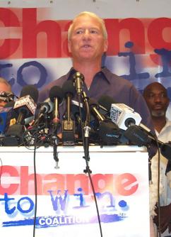 SEIU President Andy Stern speaks at a Change to Win press conference (SW)
