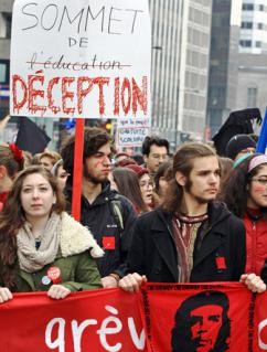 Thousands march on the final day of the education summit called by the new PQ government