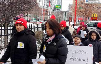 Chicago McDonalds workers demand respect for female employees (Bob Simpson | SW)