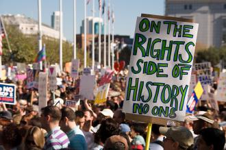 Tens of thousands protest the Proposition 8 same-sex marriage ban in San Francisco (Brian Cruz | SW)