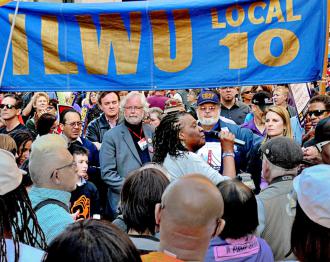 ILWU Local 10 members and supporters gather for a rally (Robert B. Livingston)