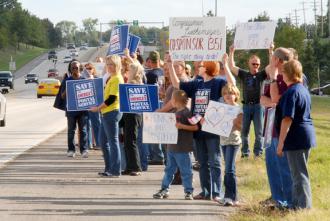 Missouri postal workers and their families campaign for public support against the cuts  (Samantha Sunne)