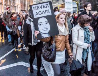 Thousands march in Dublin to remember Savita Halappanavar and to protest lack of access to abortion (William Murphy)