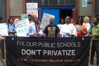 Parents and teachers protest privatization outside P.S. 123 in Harlem (Brian Jones | SW)