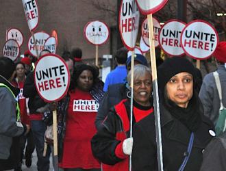 Union supporters at a rally called by UNITE HERE against the Hyatt Regency in Indianapolis (Bill Mullen | SW)