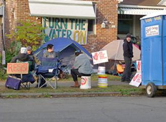 Protesters camped in front of Alicia Jackson's home (Jamie Partridge | SW)