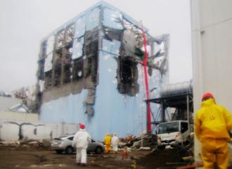 Workers struggle to cool Reactor Number 4 at the Fukushima-Daiichi nuclear plant (Tokyo Electric Power Co.)