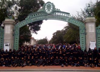 African American students at UC Berkeley protest outside the Sather Gate  (Suzy Babb)