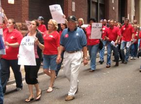 CWA Local 13000 members and supporters on the march in Pittsburgh in August 2008