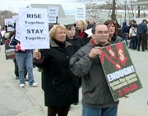Former Colibri workers and their supporters picket in protest on March 19