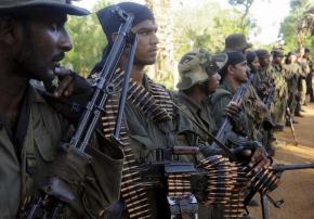 Sri Lankan soldiers preparing for a raid on the village of Palampeddi