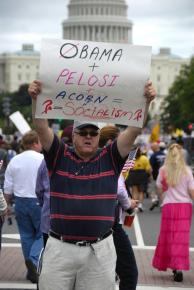 Tea Party protesters marching in Washington as part of Glenn Beck's 9-12 initiative