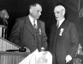 Philip Murray (right) preparing to address the 1948 CIO convention