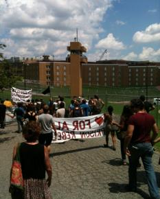 Activists march to Central Prison in support of prisoners on hunger strike