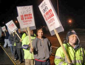 UNFI workers on the picket lines