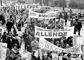 Workers' organizations march in support of Salvador Allende