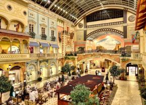 An opulent shopping mall in Dubai