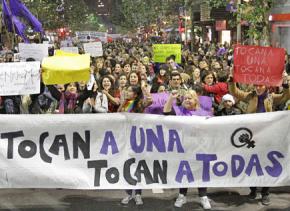 Thousands march in Montevideo, Uruguay in solidarity with the demonstrations in Argentina