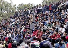 JNU students gathered in protest