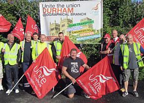 Oil refinery workers in Fawley, England strike in defense of the rights of migrant labor