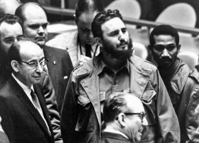 Fidel Castro (center) walks into the UN General Assembly in 1960