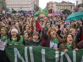 Thousands demonstrate for abortion rights in Buenos Aires