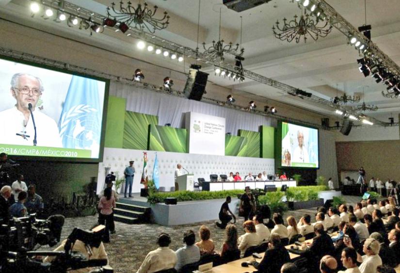 Attendees gathered at the UN-sponsored climate change conference in Cancún