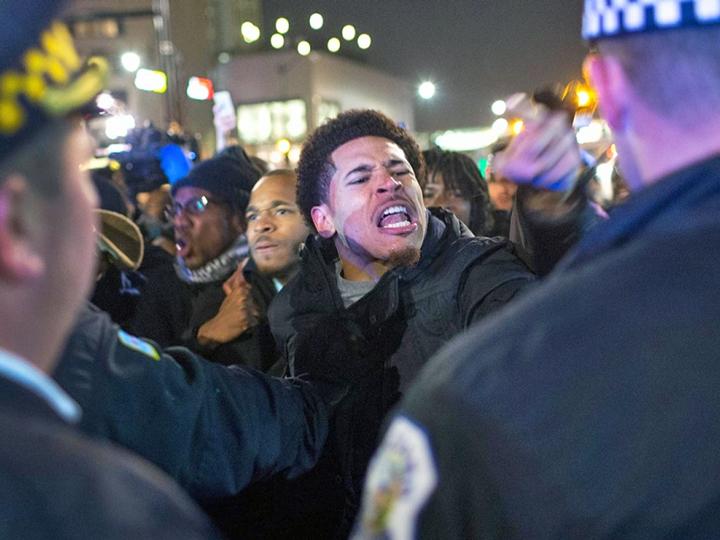 Protesters demand justice for Laquan McDonald in Chicago