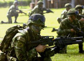 Colombian special forces troops on maneuvers during a visit by Pentagon officials in April 2008