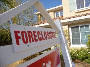 One in every 30 mortgage loans was in foreclosure by the end of 2008