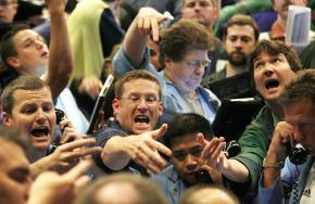 Frantic traders looking to sell as the stock market drops further