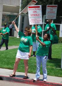 Workers at the UCSD hospital on the picket line during a five-day strike in July 2008