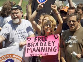 Protesters in Virginia rally to defend Bradley Manning