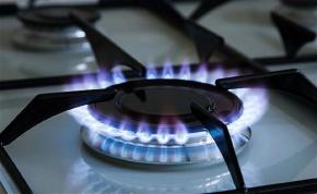 A gas stove in a lighted kitchen—soon to be a thing of the past in the UK