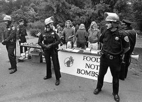 San Francisco police harass a Food Not Bombs table in Golden Gate Park