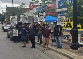 Mechanics take to the picket line in Chicago