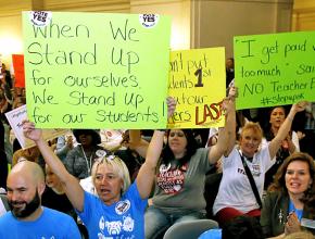 Oklahoma teachers rally for a fair contract