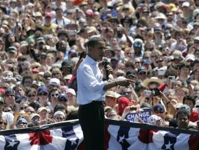 Barack Obama speaks to a crowd in Portland, Ore.
