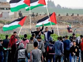 Palestinians in Gaza protest for their right of return in the face of Israeli military repression